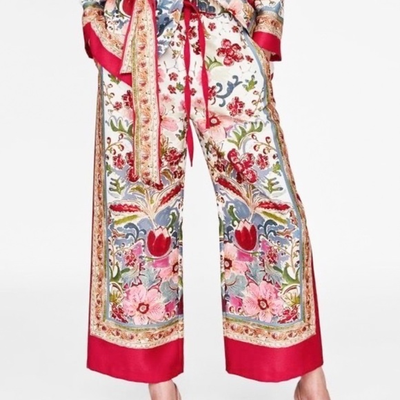Zara Pants - Zara Handkerchief Floral Print Palazzo Wide Leg Cropped Pants Size Large